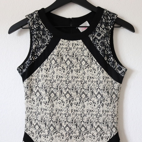 Size S Parker Black & White Printed Mini Dress - Picture 2 of 8
